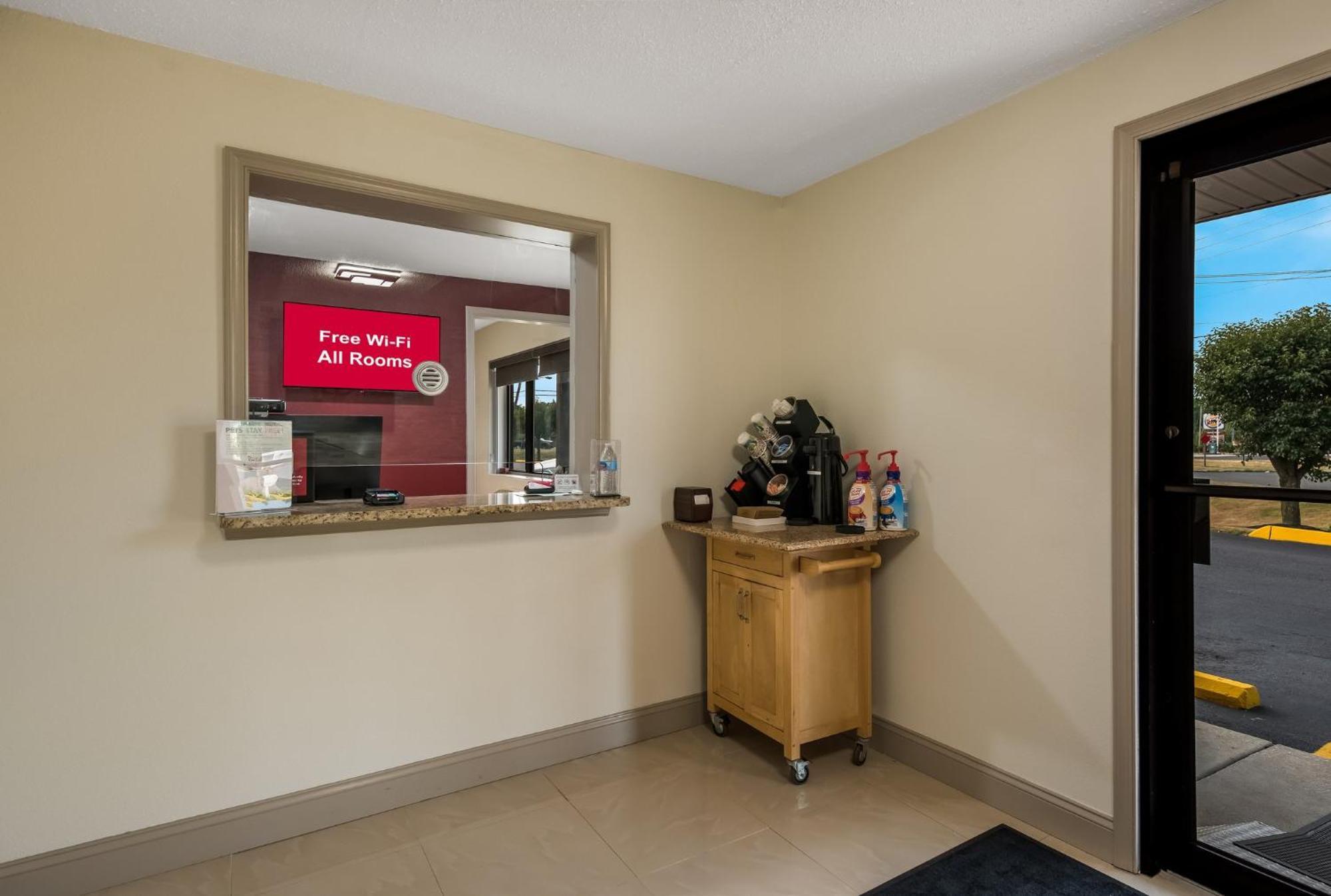 Red Roof Inn & Suites Vineland - Buena Eksteriør billede