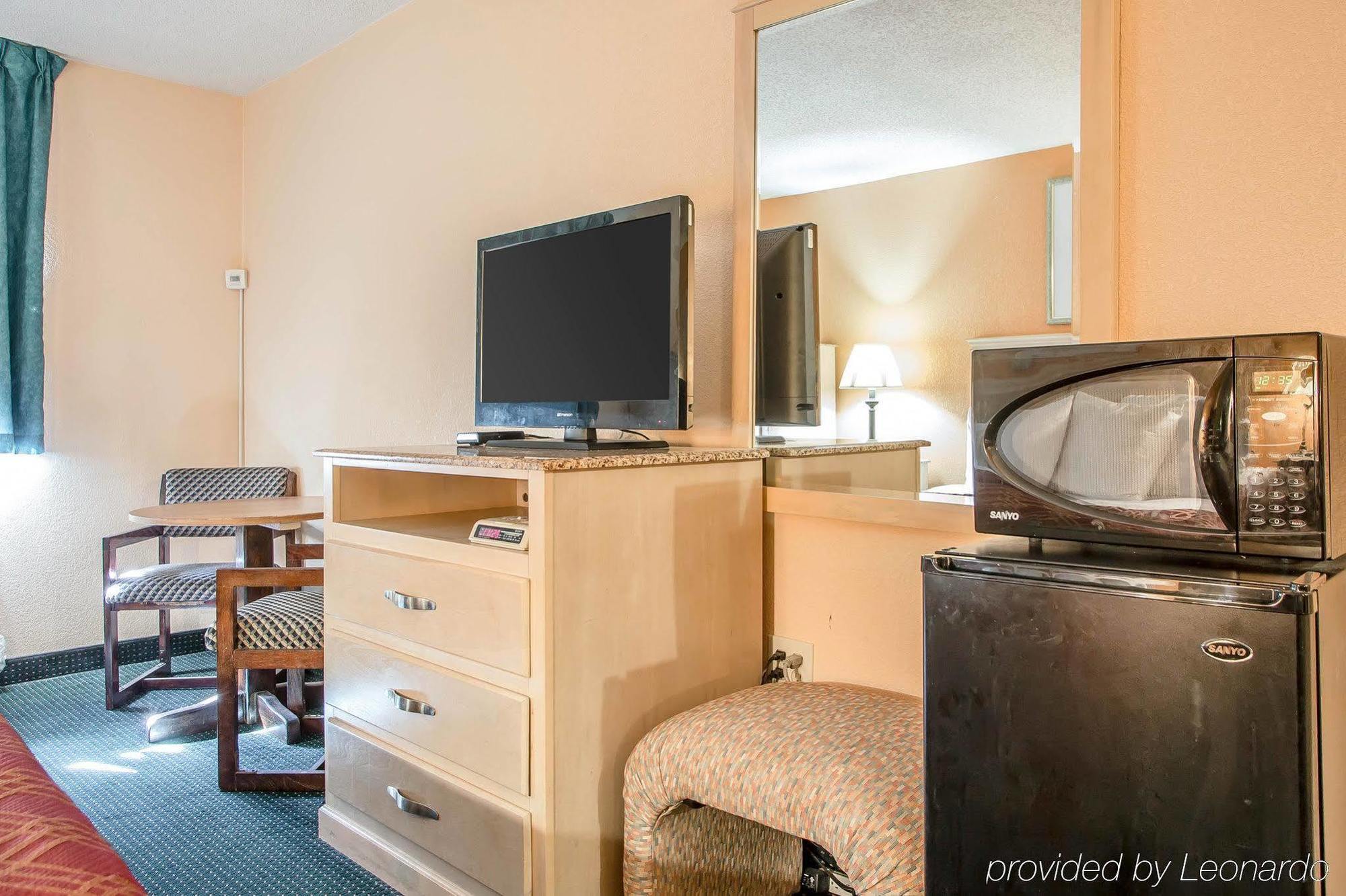 Red Roof Inn & Suites Vineland - Buena Eksteriør billede
